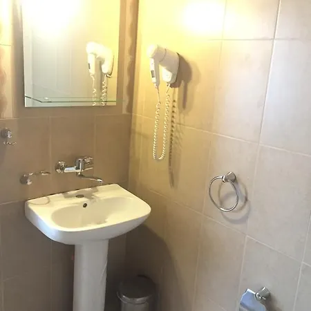 Akris Hotel 3*